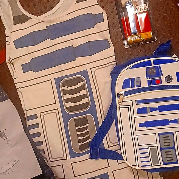 R2D2 TANK + PEZ + BACKPACK!!!! - Picture 14 of 16
